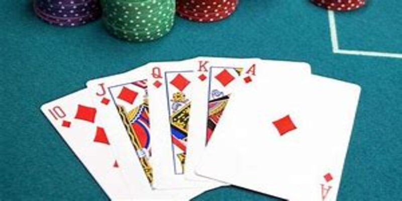 Poker: Bí mật chiến thắng với 2 cách chơi dễ dàng